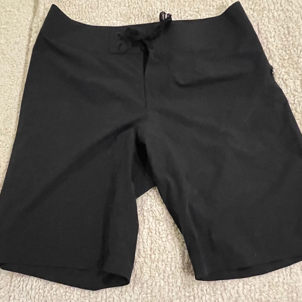 Lululemon Athletica "Current State Board Shorts 9"
